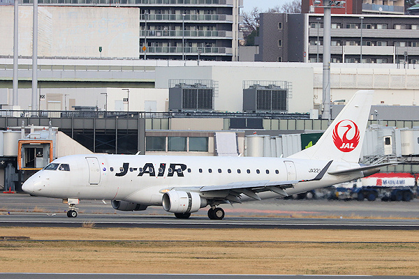 J-AIR E170（JA221J)