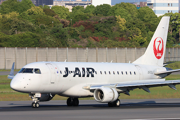 J-AIR E170（JA222J)