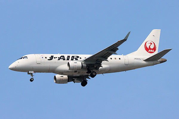 J-AIR E170（JA227J)